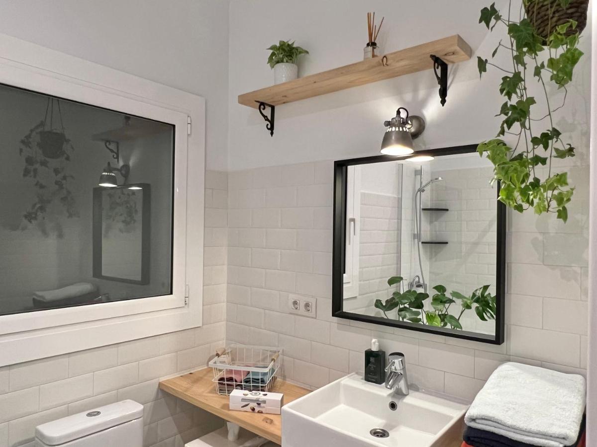 Charming Appartement In The Heart Of Барселона Экстерьер фото